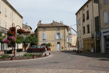 Bourg Marktplatz.JPG